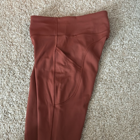 lululemon Rust set - Picture 6 of 9